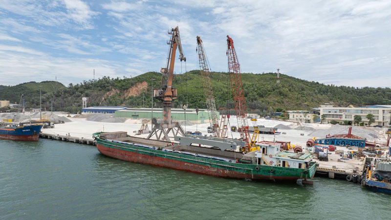 PTSC Thanh Hóa tham gia vận chuyển cấu kiện siêu trường, siêu trọng phục vụ Dự án Sân vận động PVF