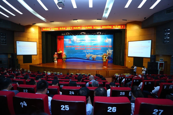 Effective and sustainable exploitation of the oil and gas resources in Viet Nam