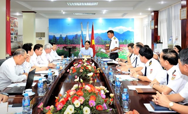 General Director of Vietsovpetro works with its subsidiaries