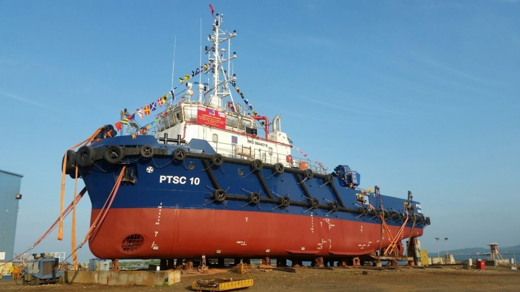 Hạ thủy tàu PTSC 10 và bàn giao tàu PTSC 09