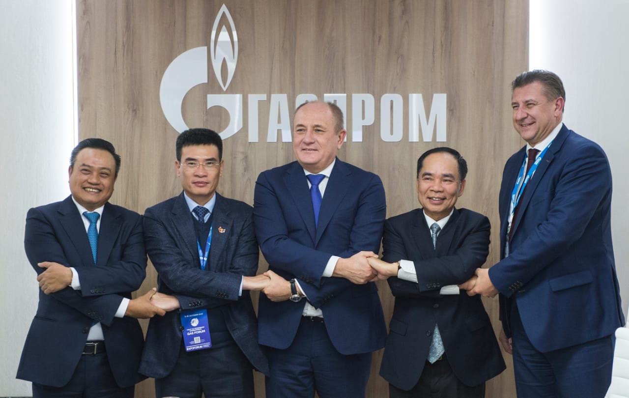 Chủ tịch HĐTV Tập đoàn Dầu khí tham dự Diễn đàn khí đốt Quốc tế Saint Peterburg SPIGF lần thứ 9 và làm việc với các đối tác của Liên bang Nga