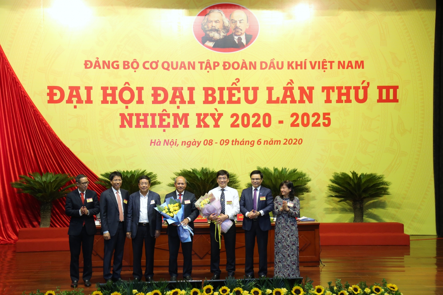 Không ngừng củng cố và nâng cao uy tín của Tập đoàn Dầu khí Việt Nam